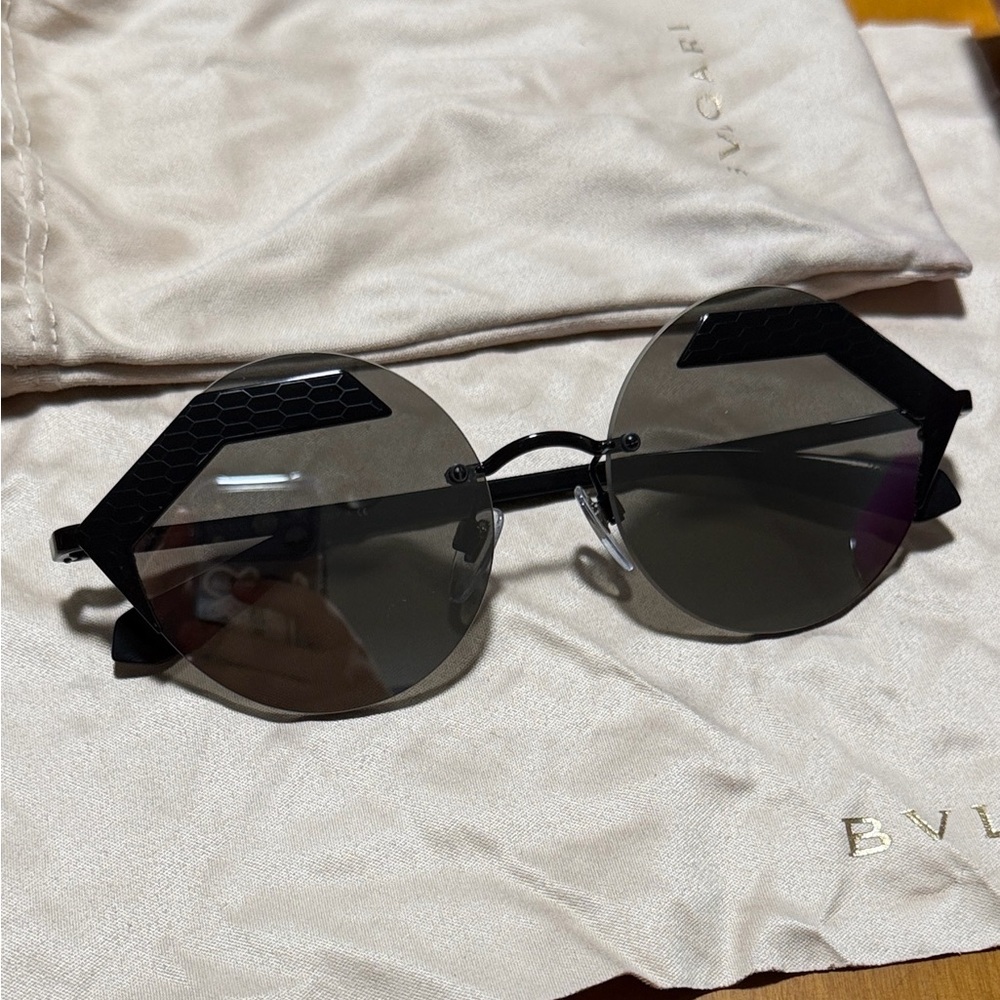 New Authentic Bvlgari Sunglasses W/Grey Silver Mirrored